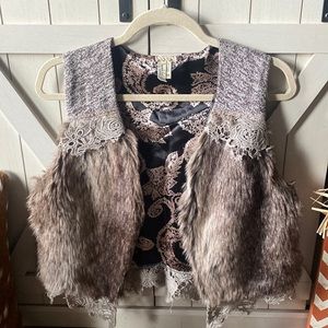 Cropped Fur Vest. Gimmicks by BKE. I love this piece - too small for me. Size M